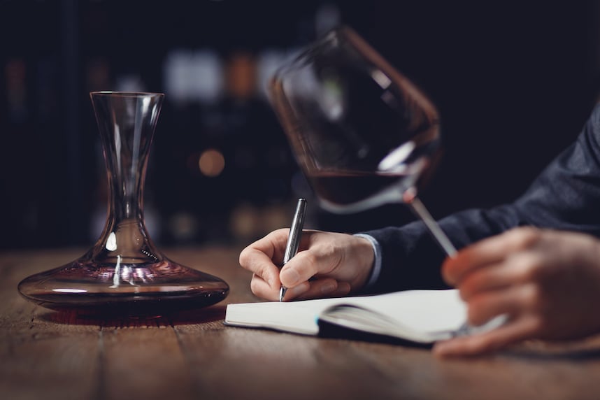 La figura del sommelier: cosa fa e come si diventa un professionista